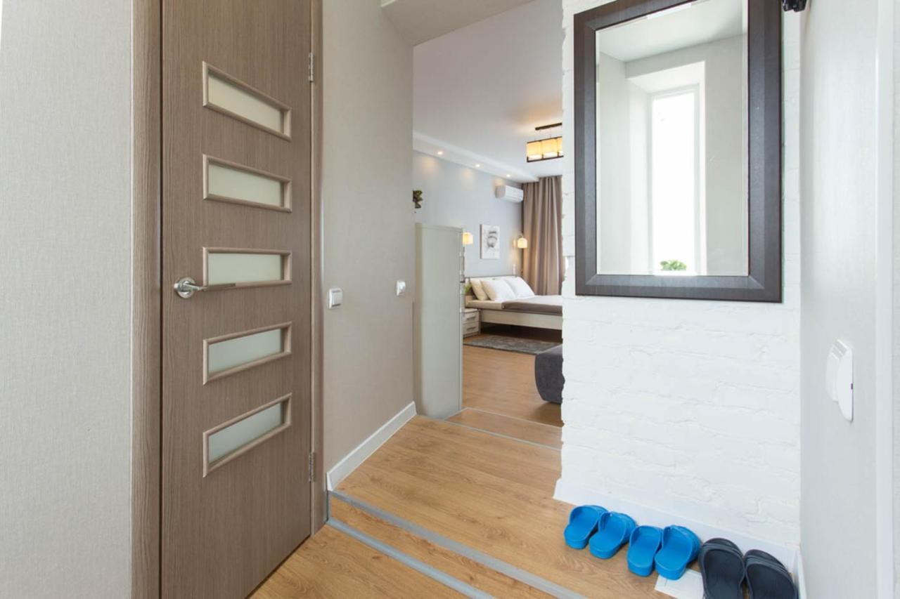 Lux Studio Near Metro Yaroslava Mudroho, Universytet - Chernyshevska Str 95-4 Kharkiv Eksteriør billede