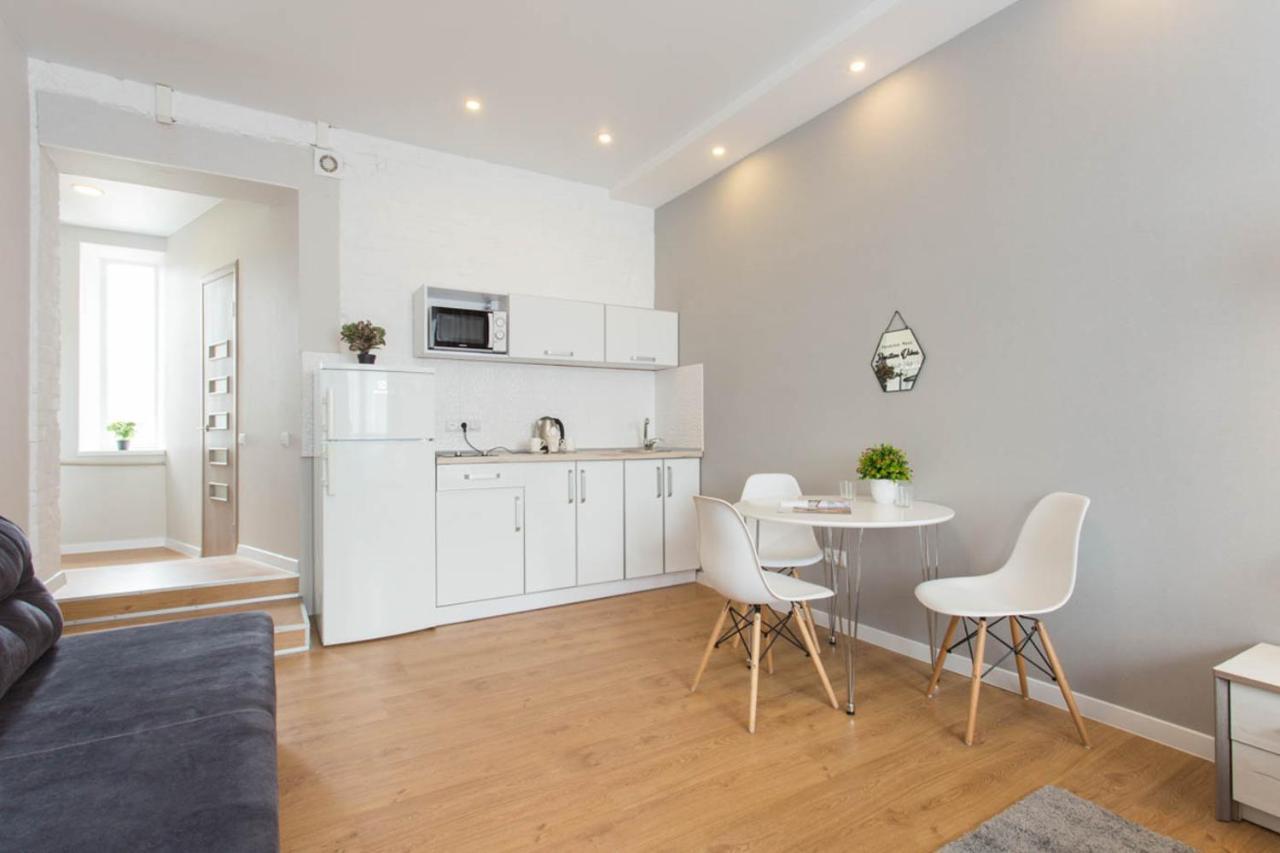 Lux Studio Near Metro Yaroslava Mudroho, Universytet - Chernyshevska Str 95-4 Kharkiv Eksteriør billede