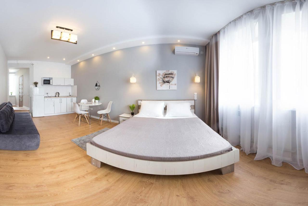 Lux Studio Near Metro Yaroslava Mudroho, Universytet - Chernyshevska Str 95-4 Kharkiv Eksteriør billede