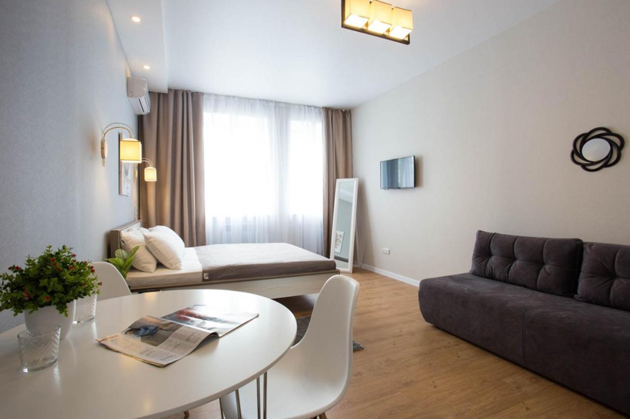 Lux Studio Near Metro Yaroslava Mudroho, Universytet - Chernyshevska Str 95-4 Kharkiv Eksteriør billede